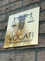 Spiegelend kunststof messing look of chroom look maatwerk